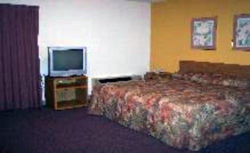 Granite Falls Super Motel Room photo